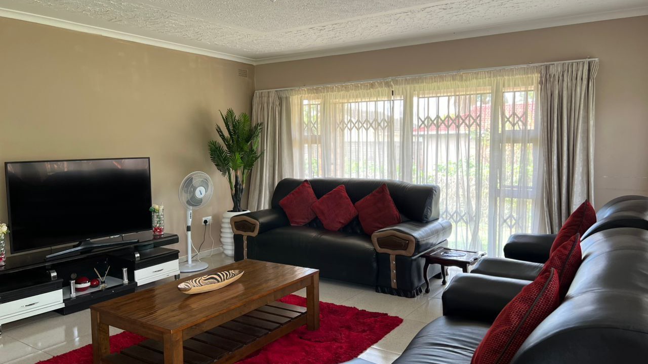 Photo of Livingroom in Harare