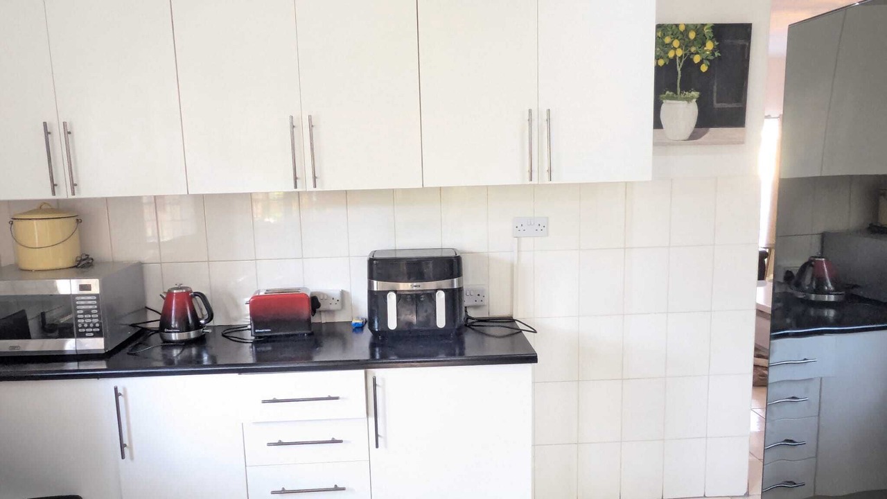 Photo of Kitchen in Greendale