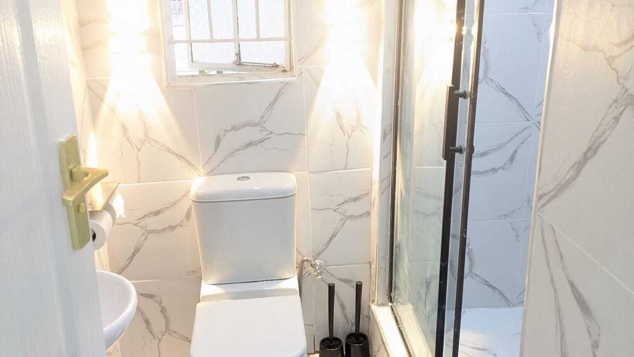 Photo of Bathroom in Greendale