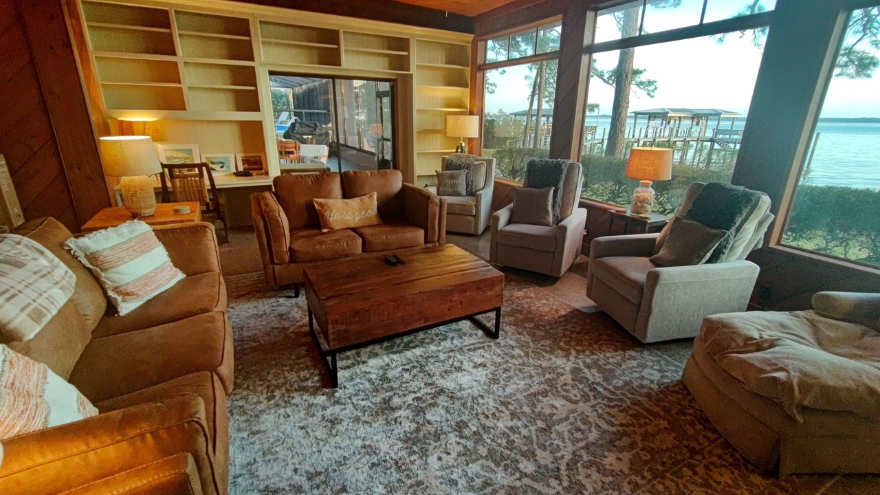 Photo of Livingroom in Panacea