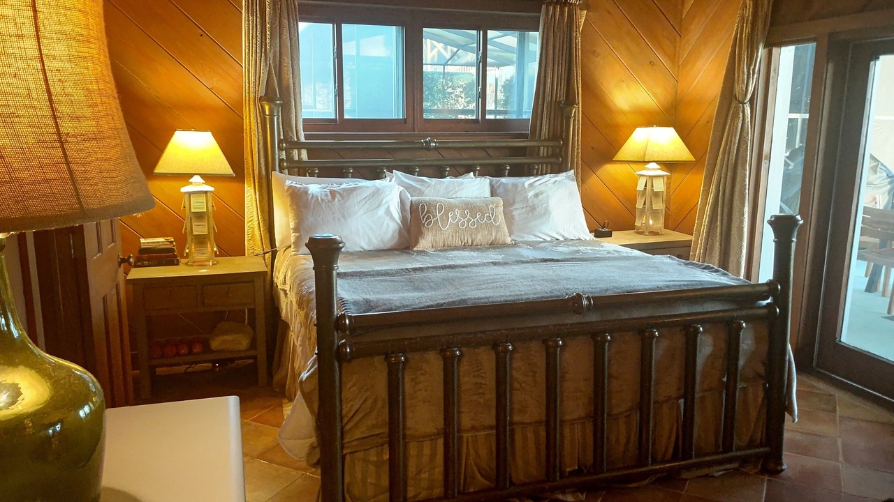 Photo of Bedroom in Panacea