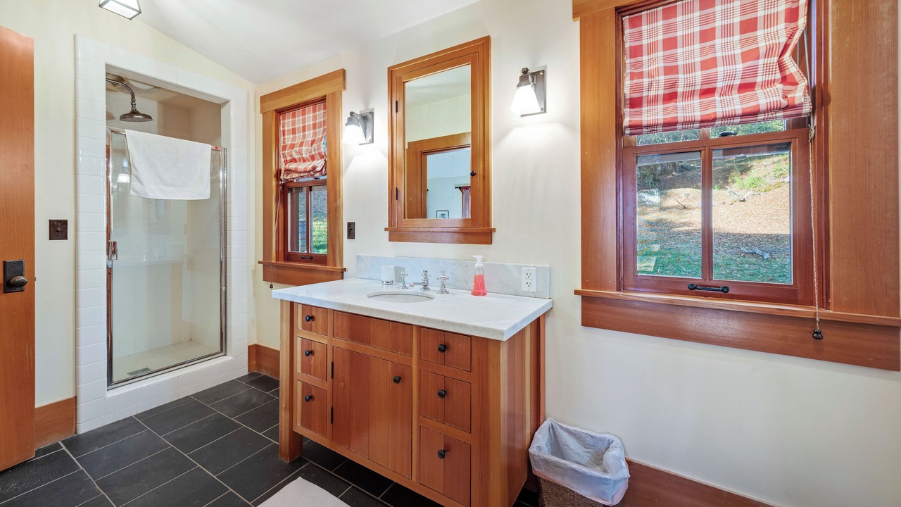 Photo of Bathroom in Yorkville