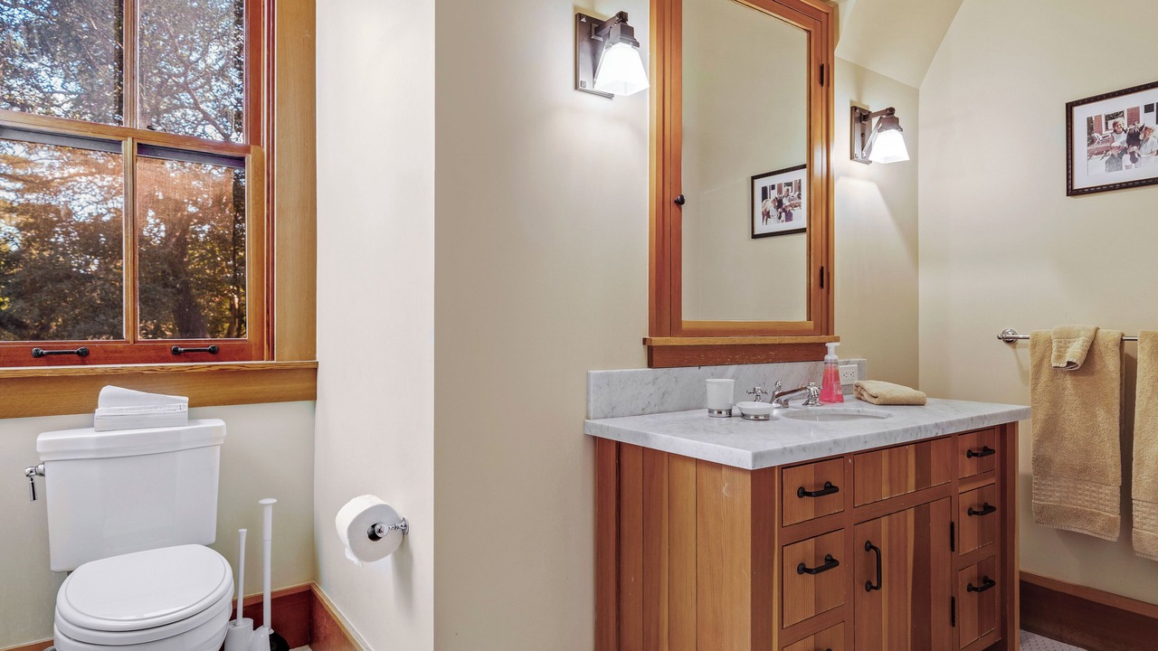 Photo of Bathroom in Yorkville