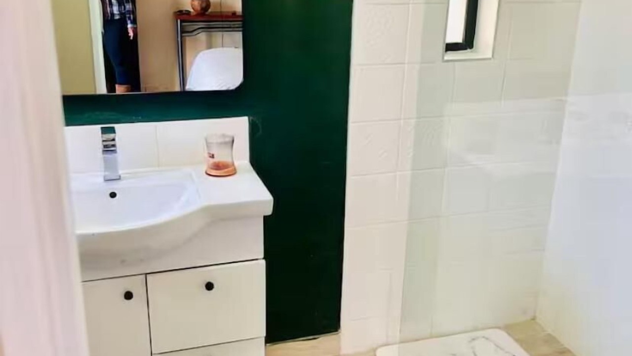 Photo of Bathroom in Greendale