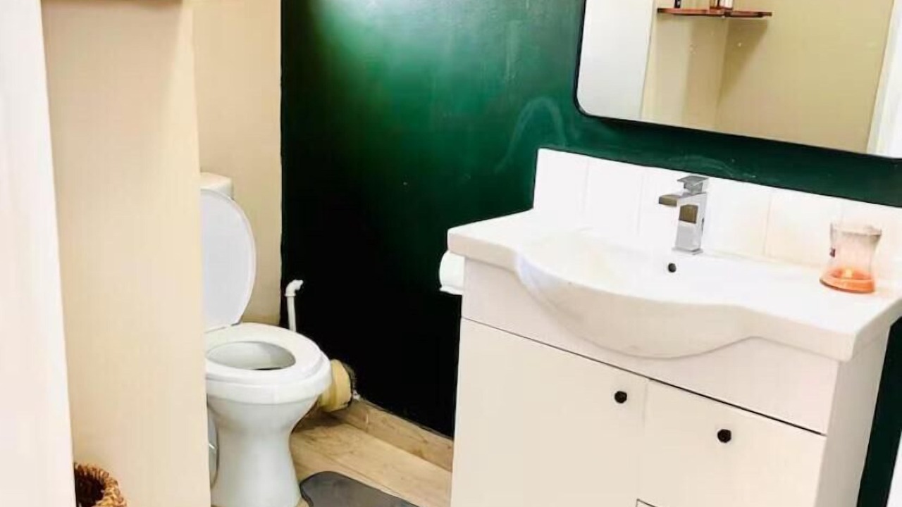Photo of Bathroom in Greendale