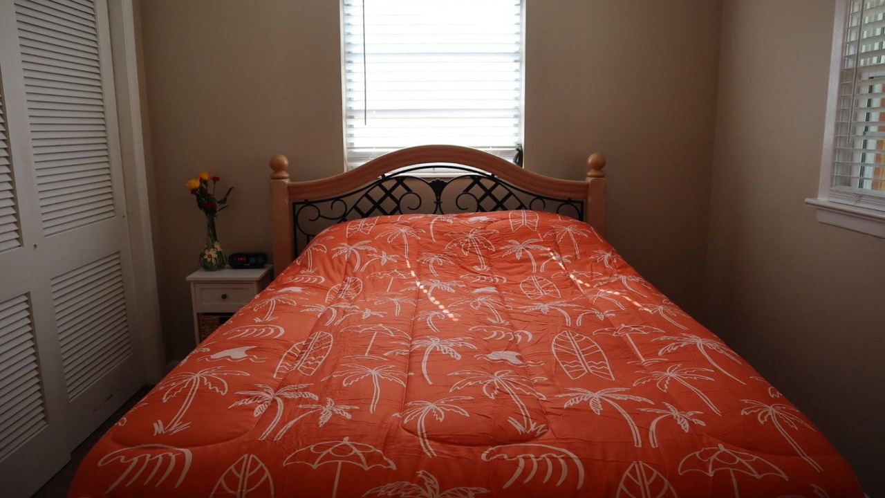 Photo of Bedroom in Bayshore Gardens