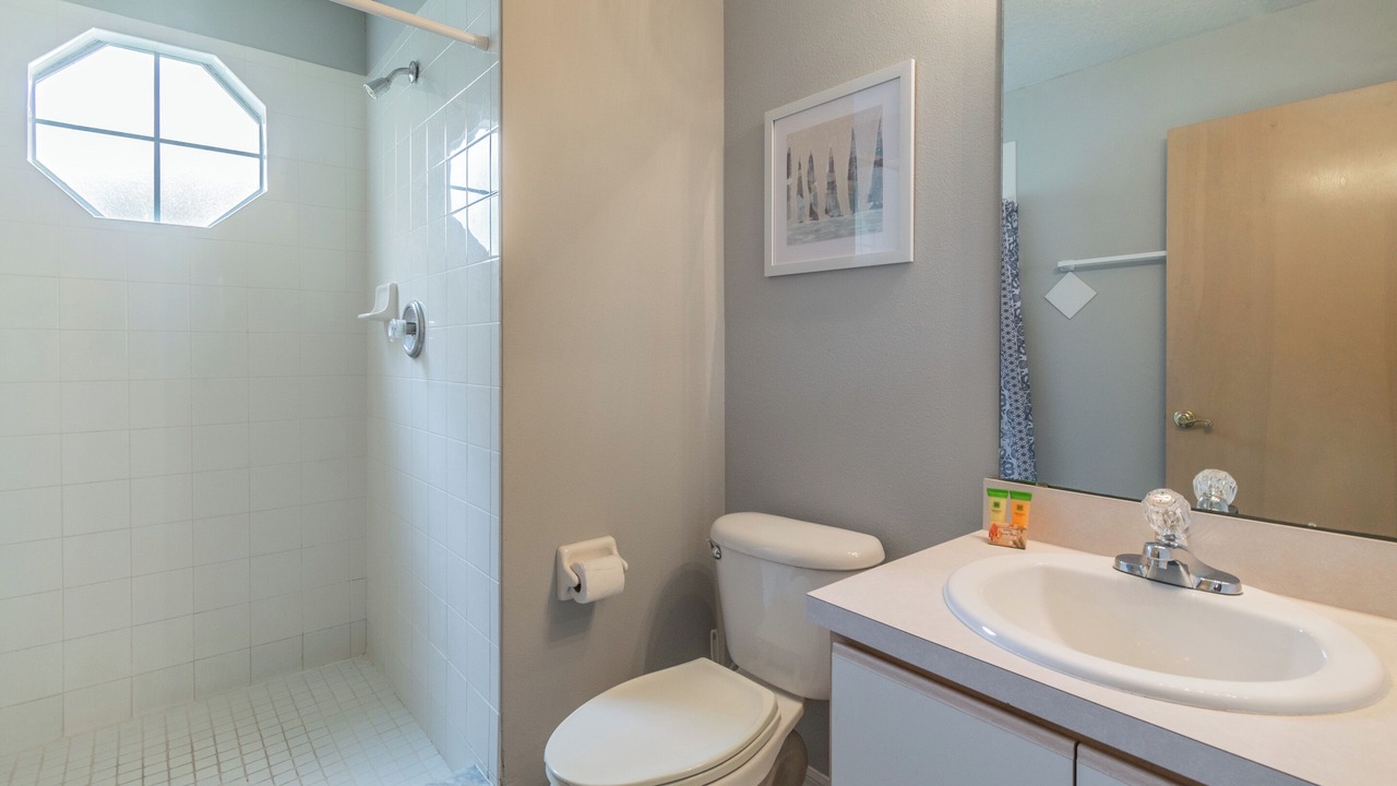 Photo of Bathroom in Lindfields