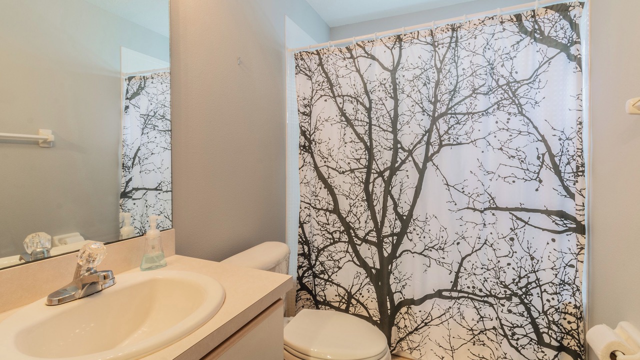 Photo of Bathroom in Lindfields