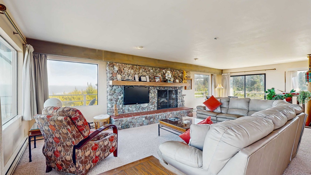 Photo of Livingroom in Fort Bragg