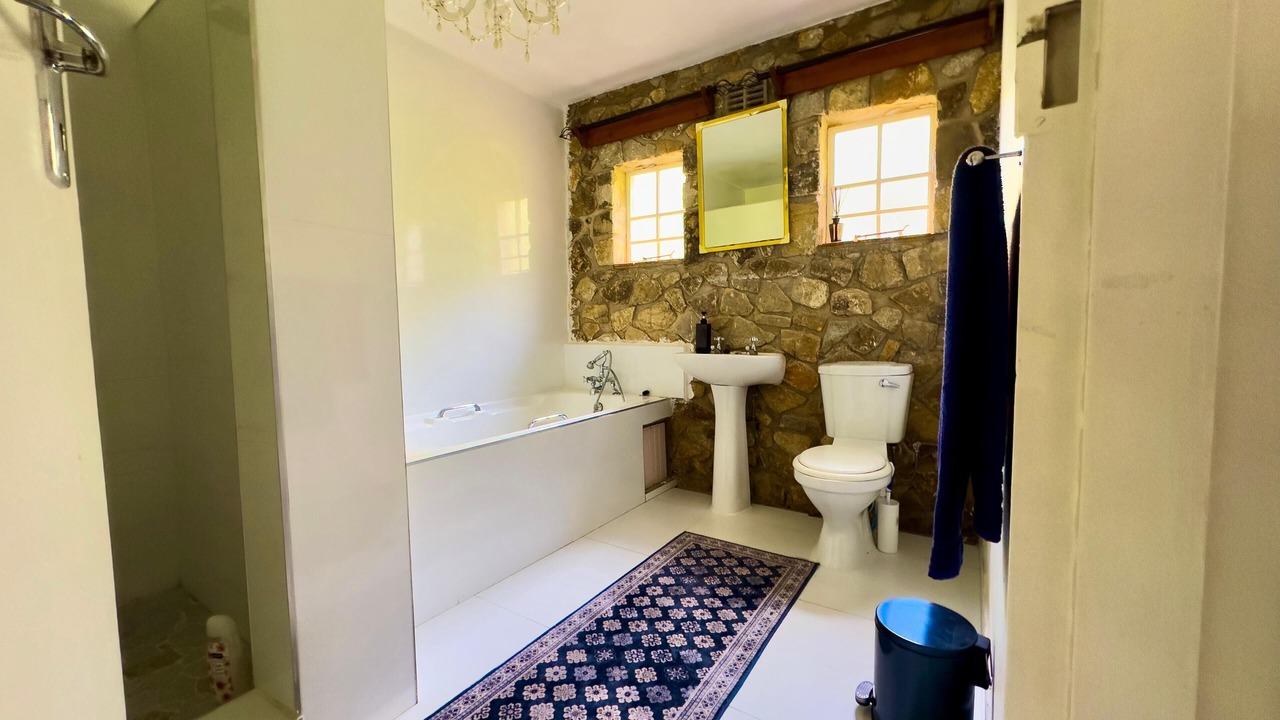 Photo of Bathroom in Juliasdale