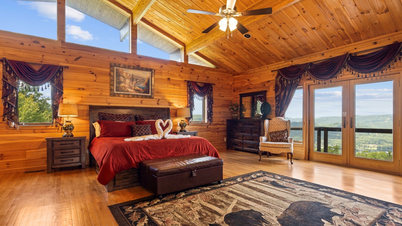 Photo of Bedroom in Wears Valley