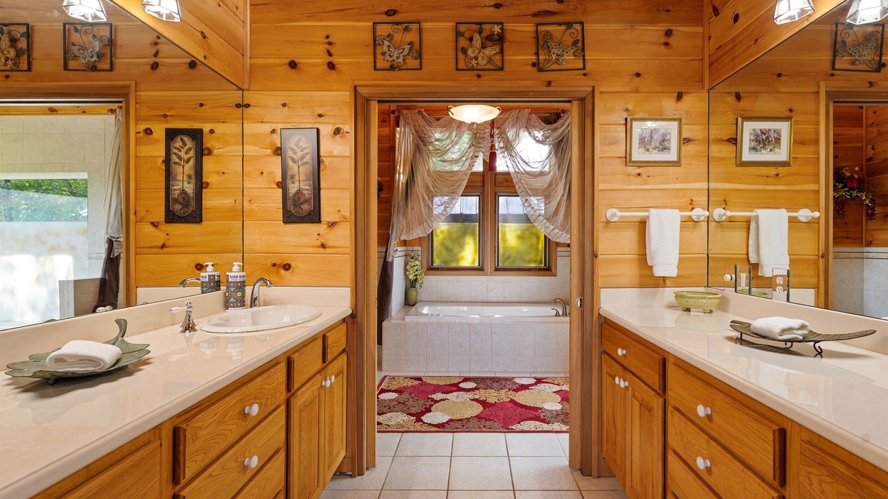 Photo of Bathroom in Wears Valley