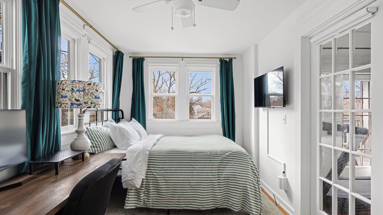Photo of Bedroom in Virginia Highland