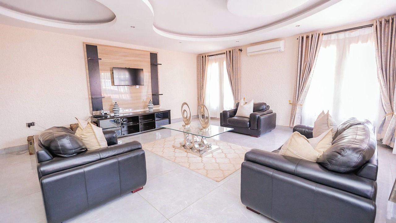 Photo of Livingroom in Harare East