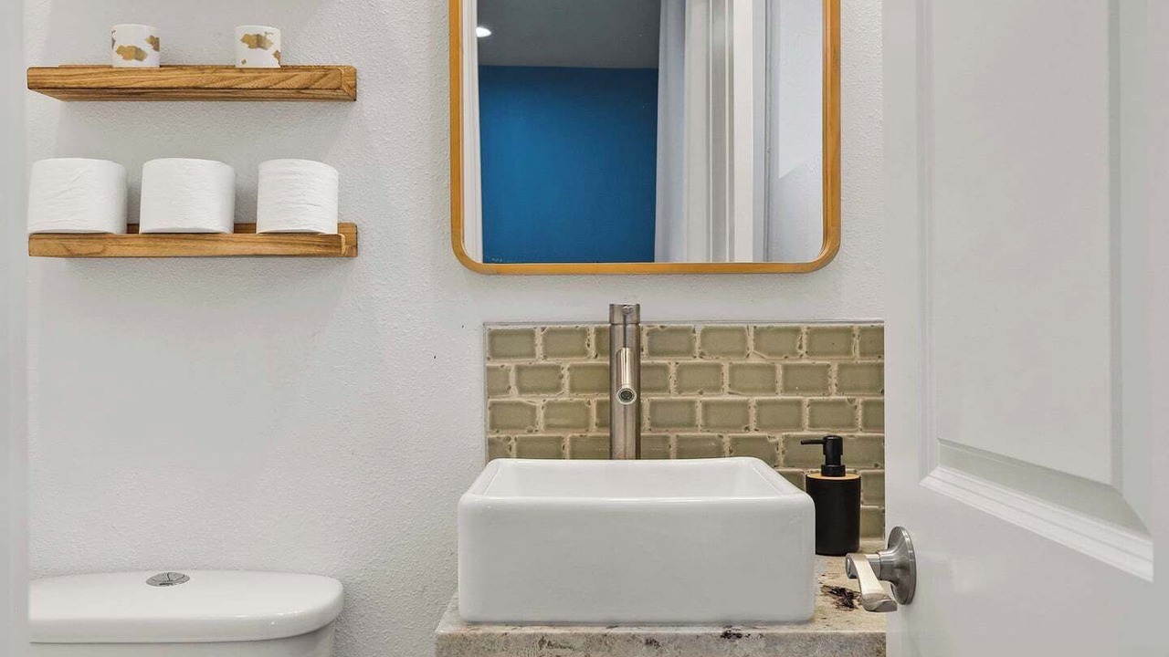 Photo of Bathroom in Government Hill