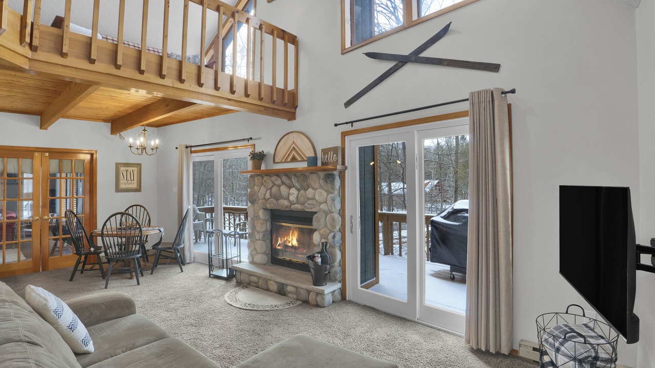 Photo of Livingroom in Pocono Lake