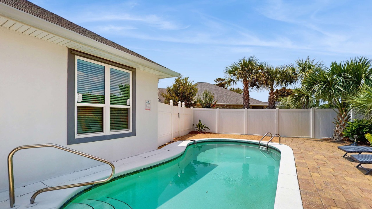 Photo of Outdoor in Avalon Beach Estates