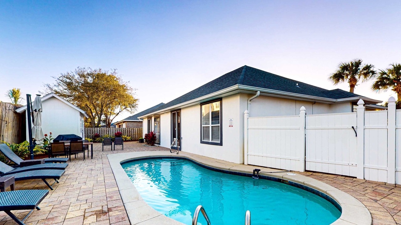 Photo of Outdoor in Avalon Beach Estates