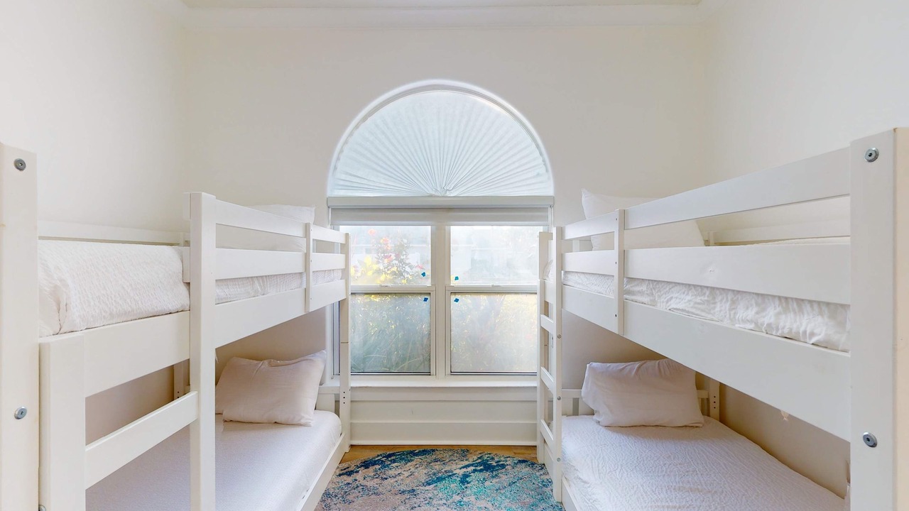 Photo of Bedroom in Avalon Beach Estates