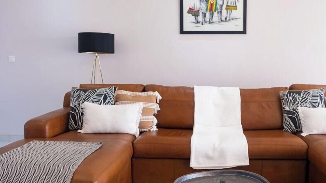 Photo of Livingroom in Glen Lorne