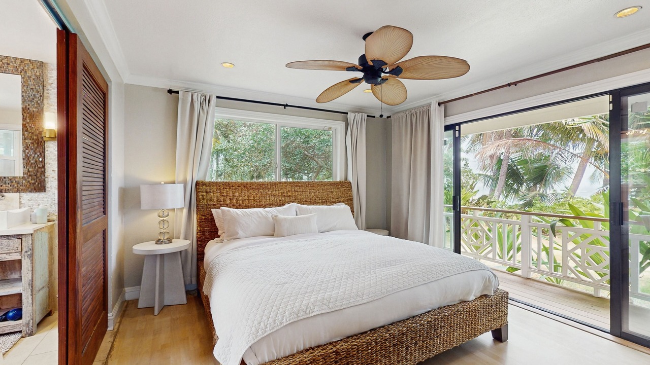 Photo of Bedroom in Waialua