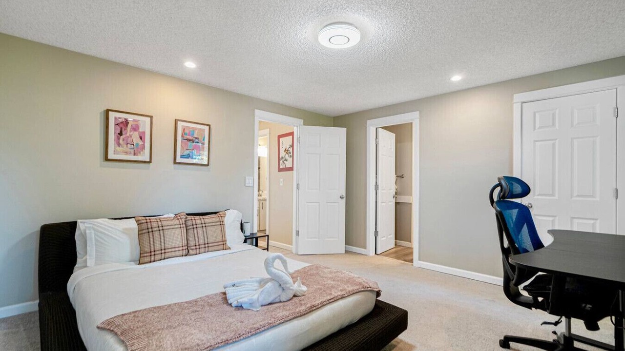 Photo of Bedroom in Mountlake Terrace
