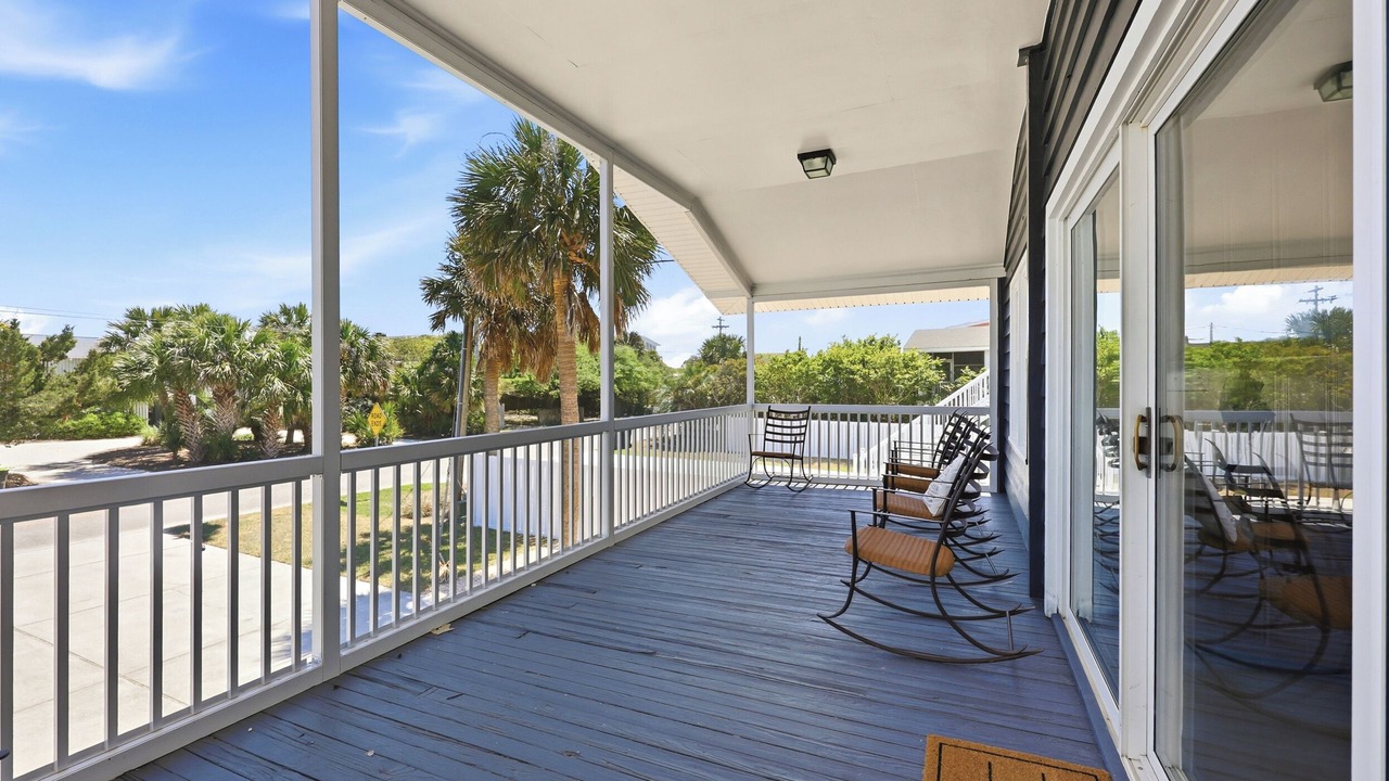 Photo of Patio Balcony in Litchfield by the Sea