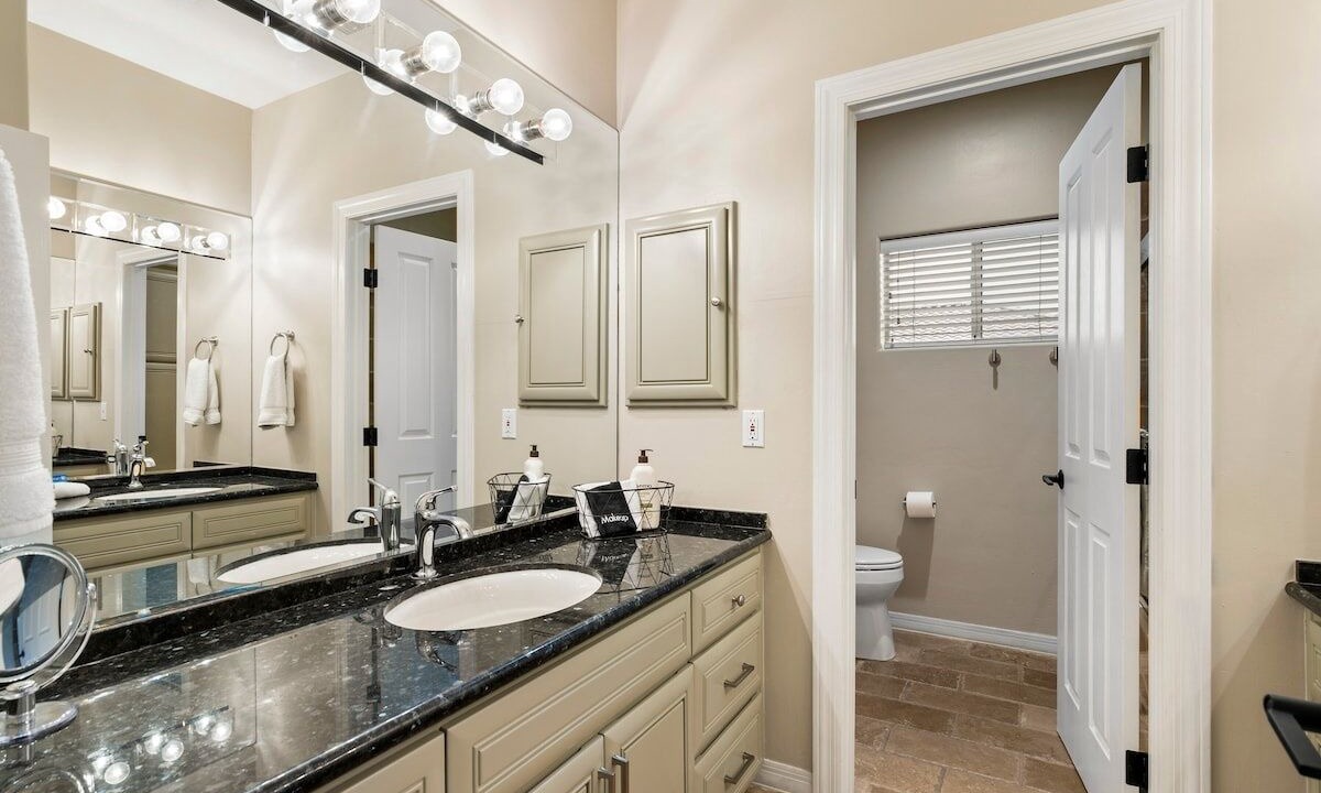 Photo of Bathroom in Glendale