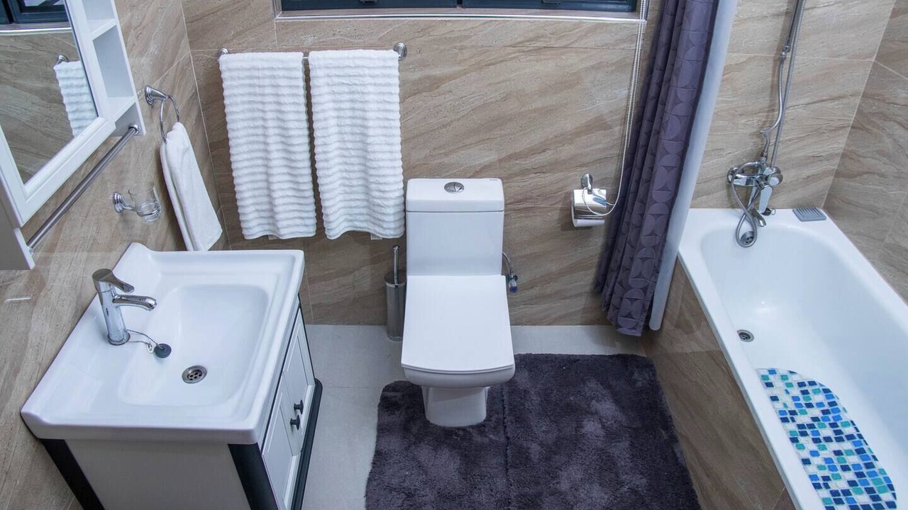 Photo of Bathroom in Chiawa Conservancy
