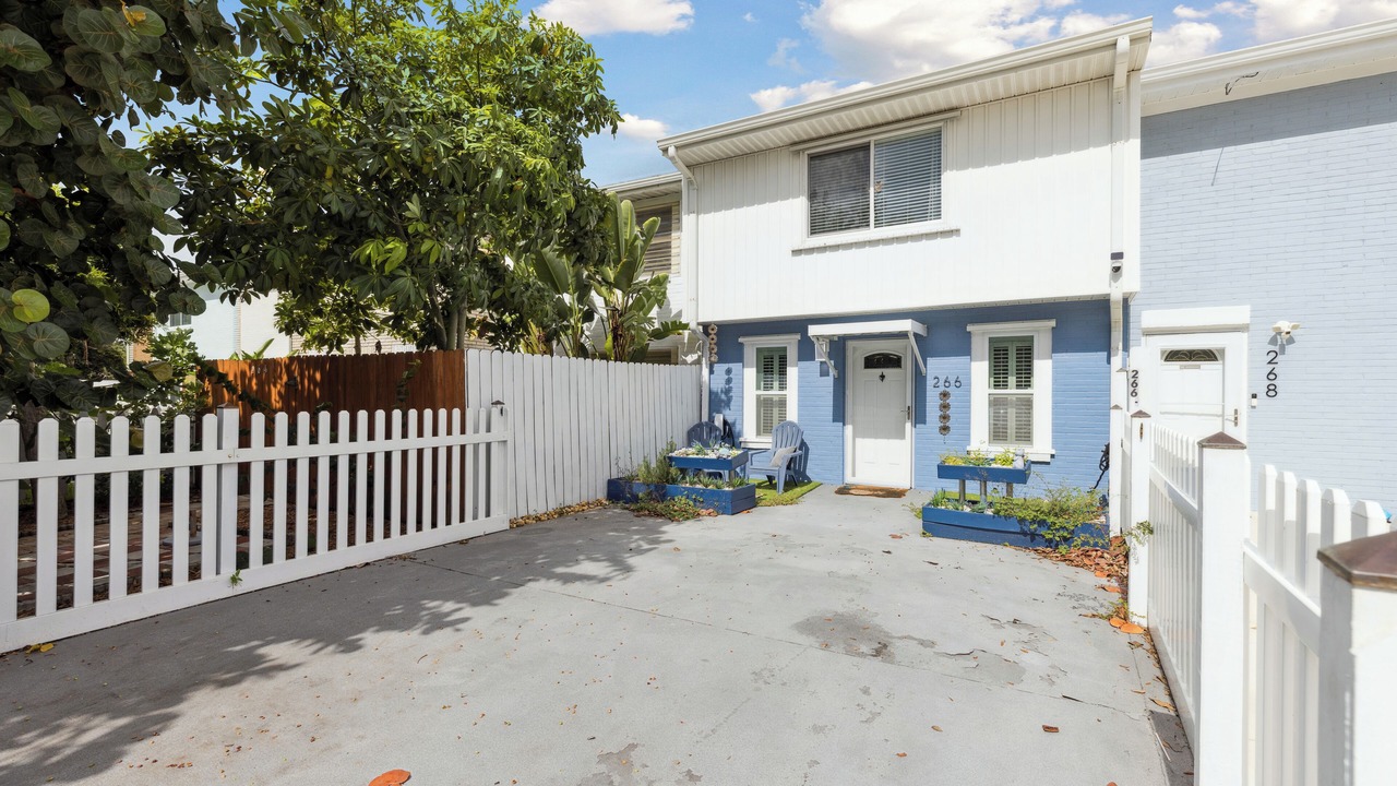 Photo of Outdoor in Cape Caneveral Beach Gardens