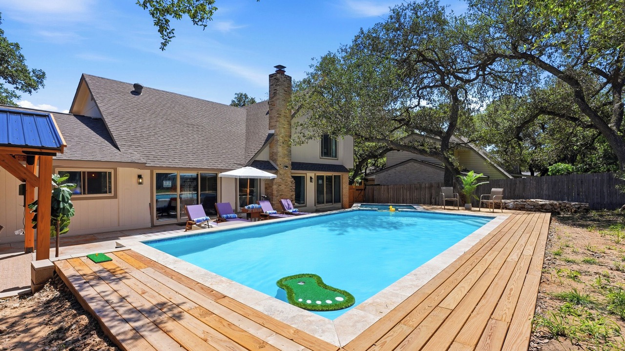 Photo of Outdoor in Vance Jackson