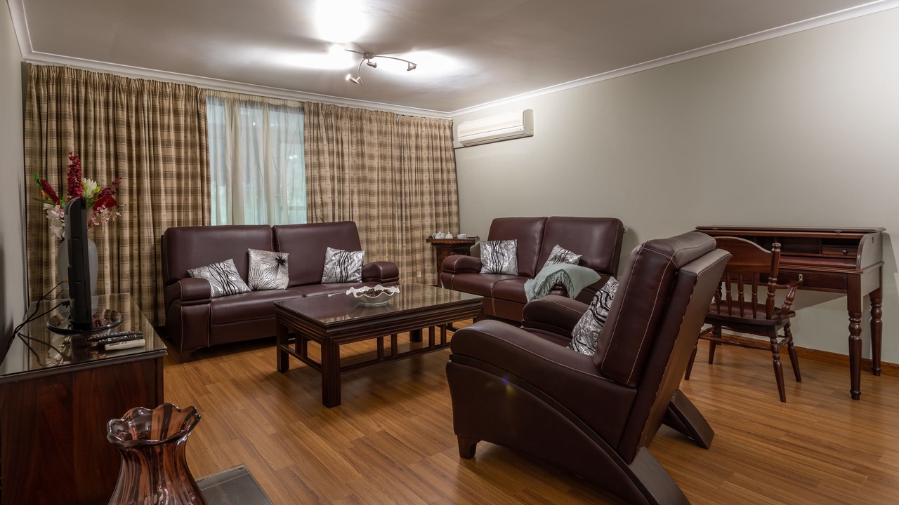 Photo of Livingroom in Cathedral Hill