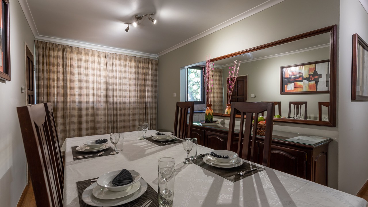 Photo of Livingroom in Cathedral Hill