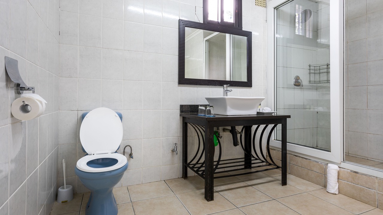Photo of Bathroom in Cathedral Hill
