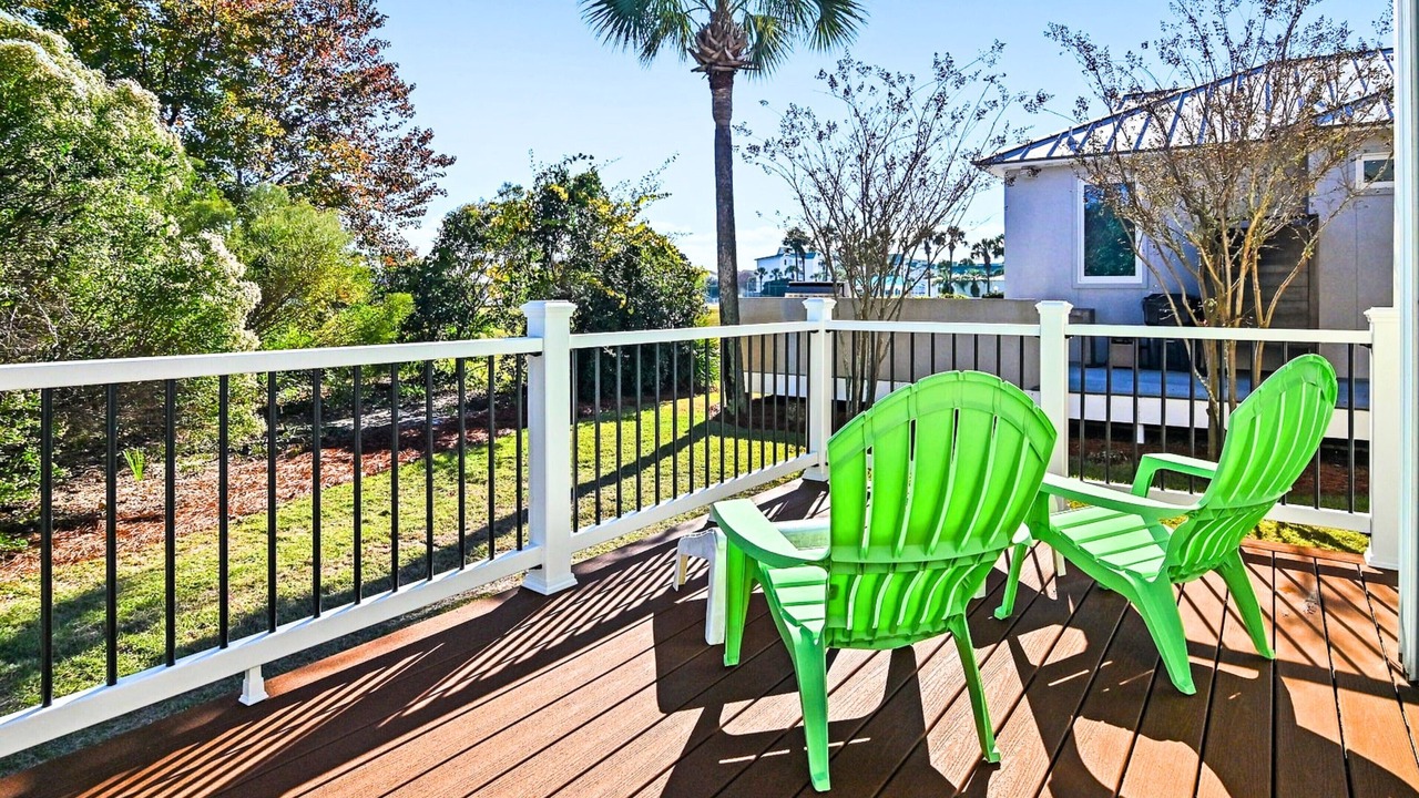 Photo of Patio Balcony in Avalon Beach Estates