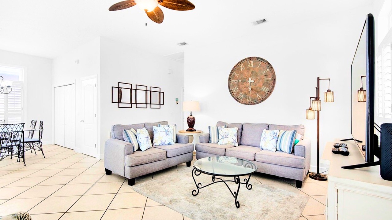 Photo of Livingroom in Avalon Beach Estates