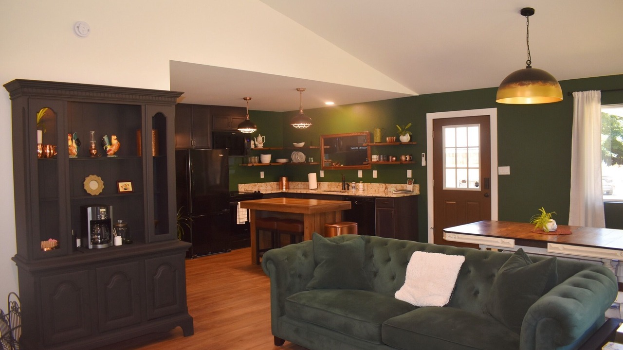 Photo of Livingroom in McKenzie Bridge