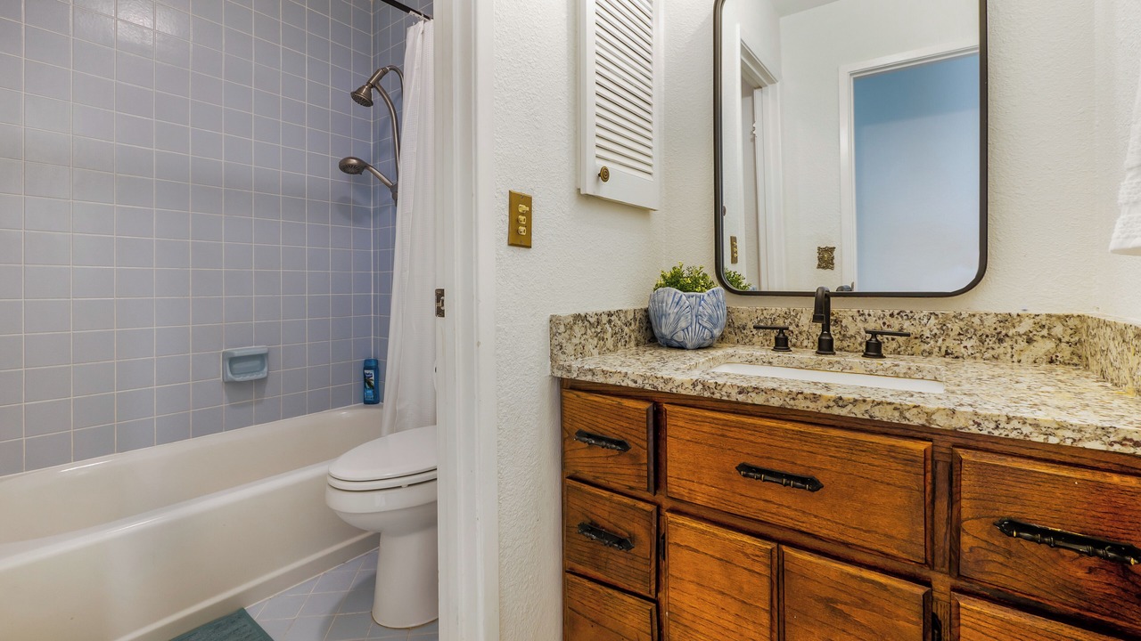Photo of Bathroom in Live Oak