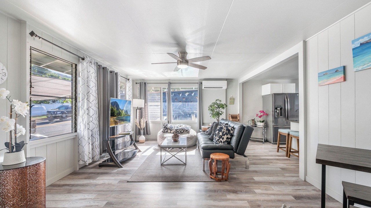 Photo of Livingroom in Keolu Hills