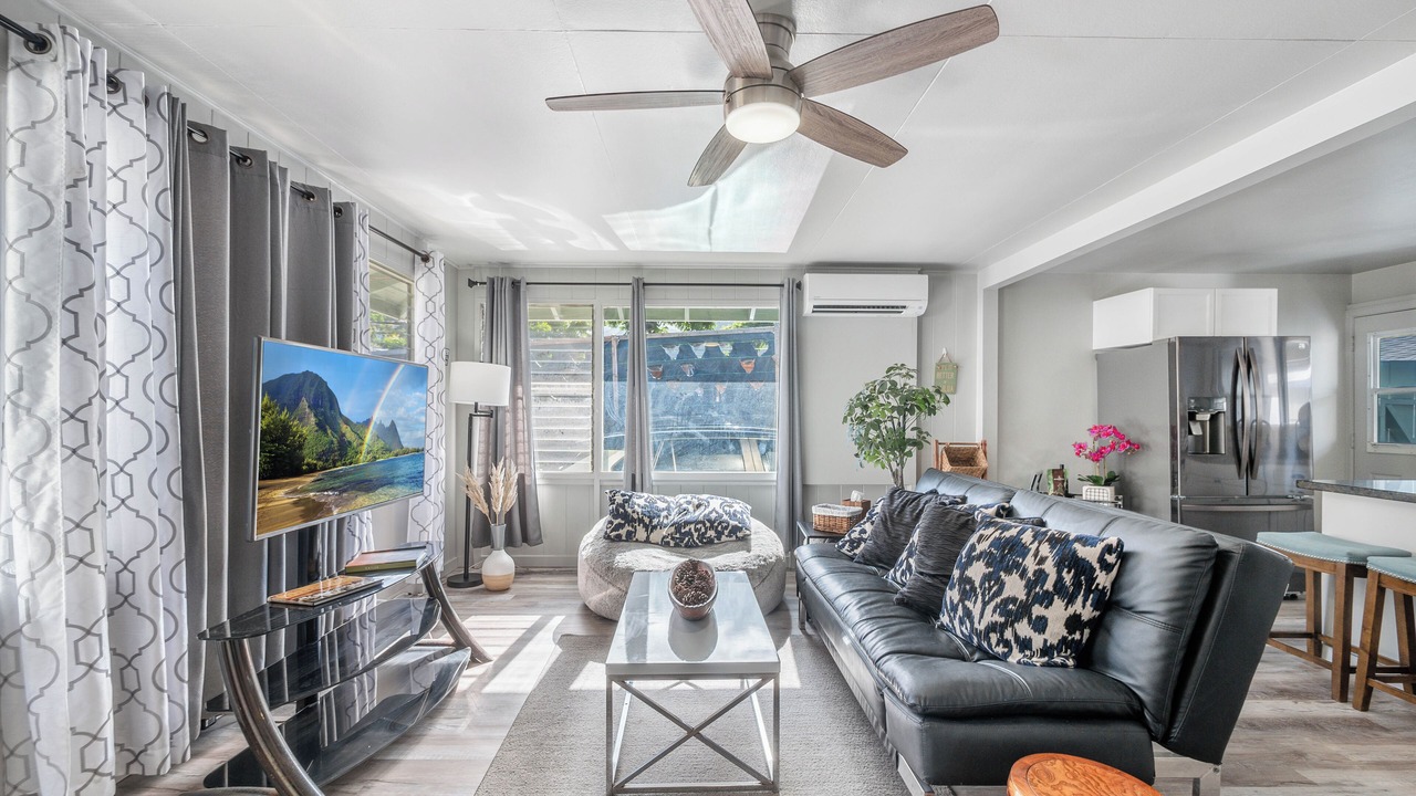 Photo of Livingroom in Keolu Hills