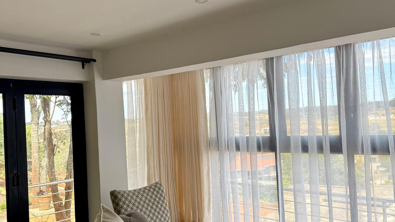 Photo of Livingroom in Harare East