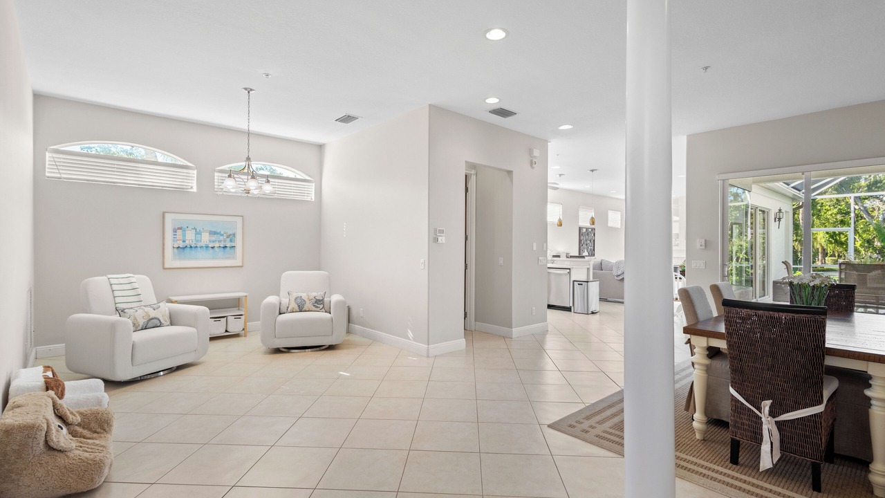 Photo of Livingroom in Bay Isles