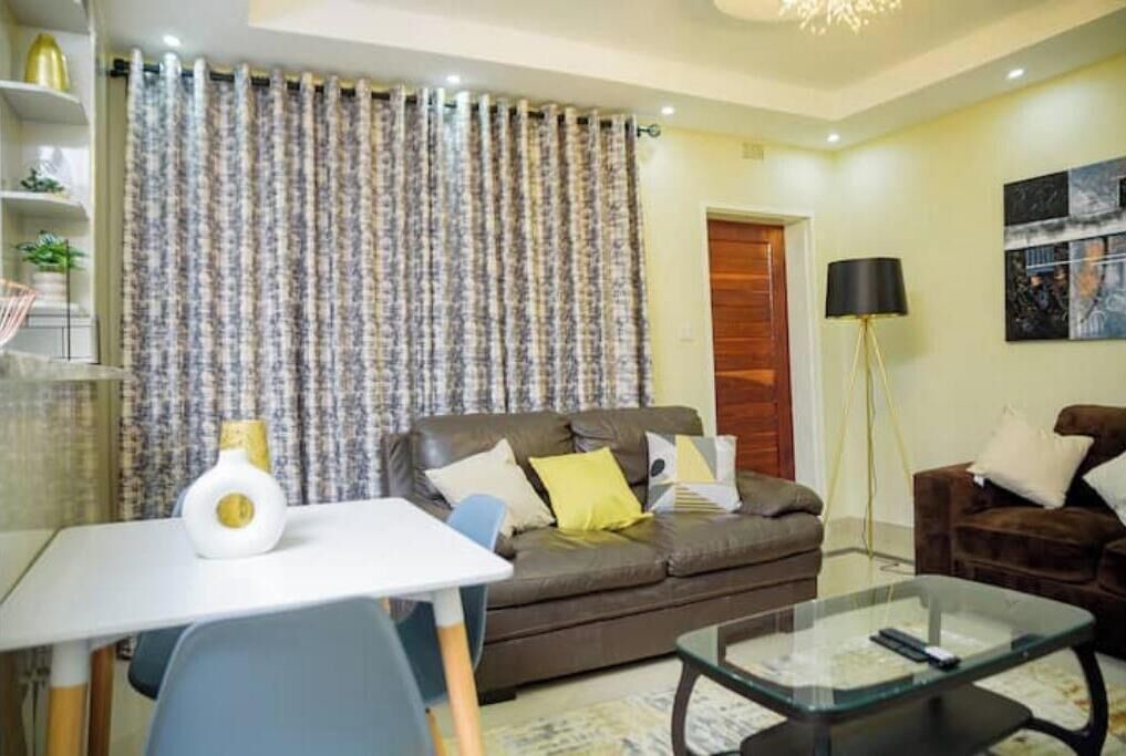 Photo of Livingroom in Harare East