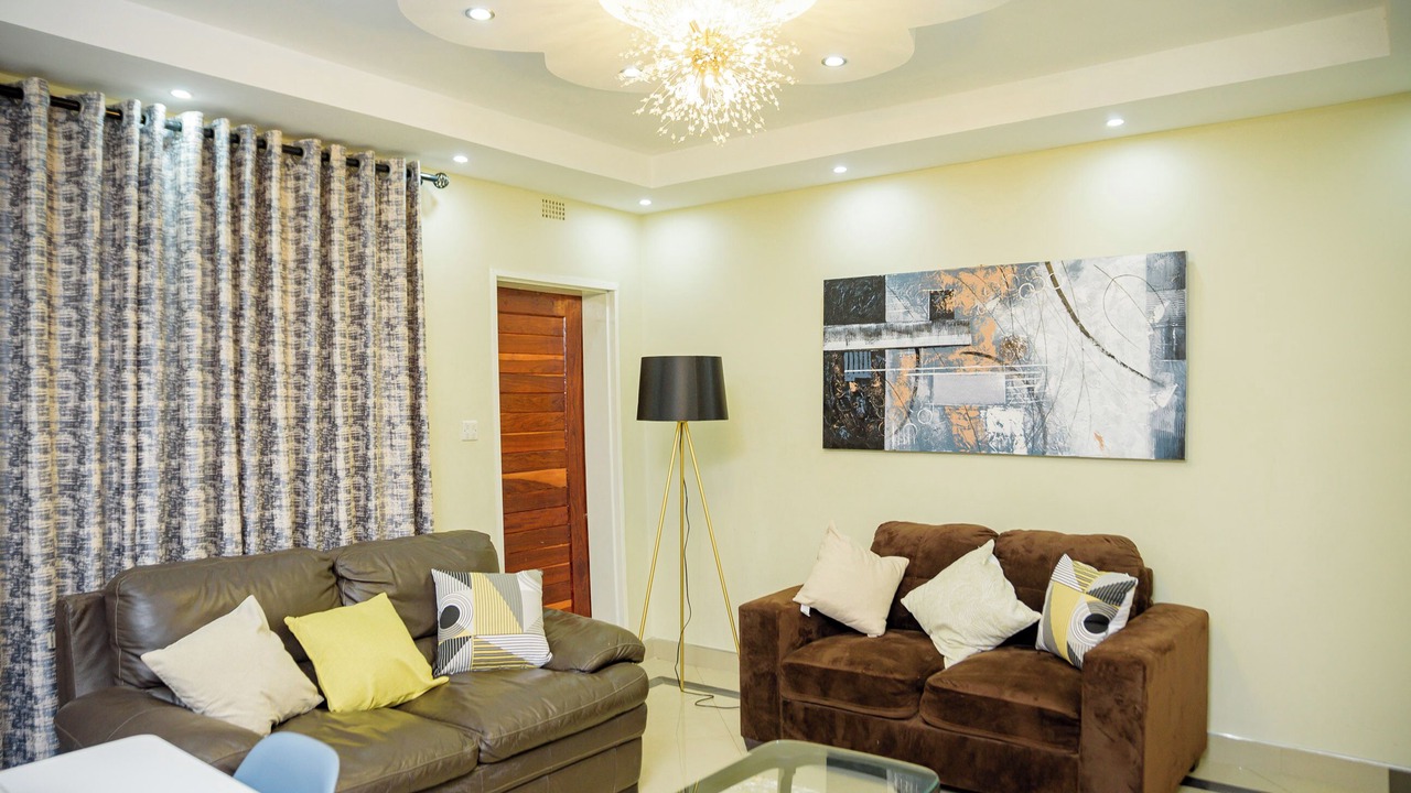 Photo of Livingroom in Harare East