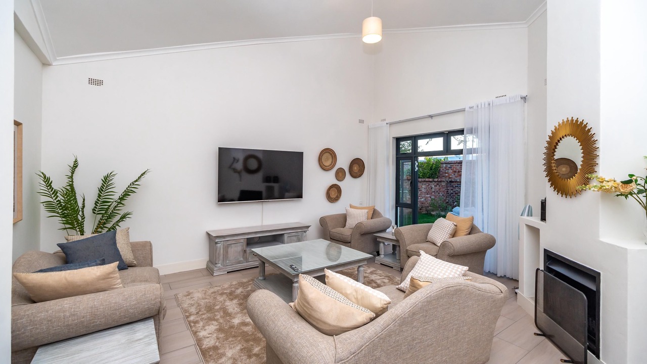 Photo of Livingroom in Harare