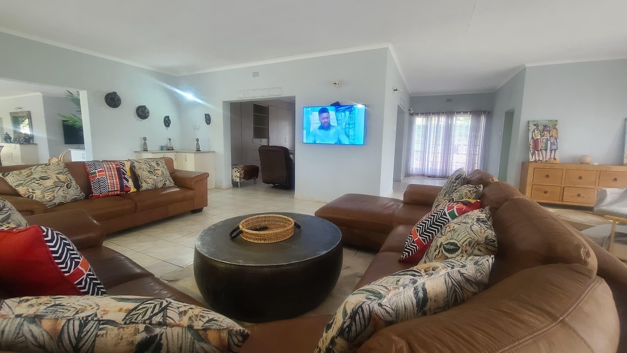 Photo of Livingroom in Kariba