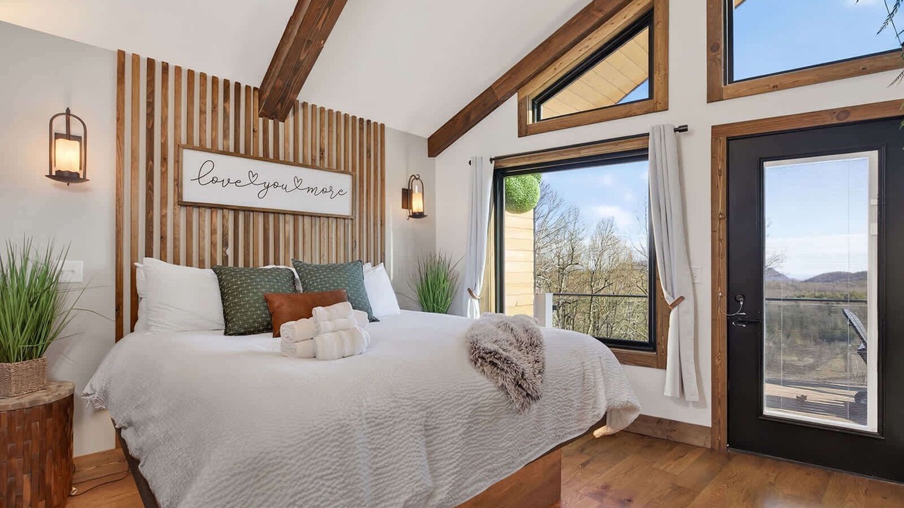 Photo of Bedroom in Saluda