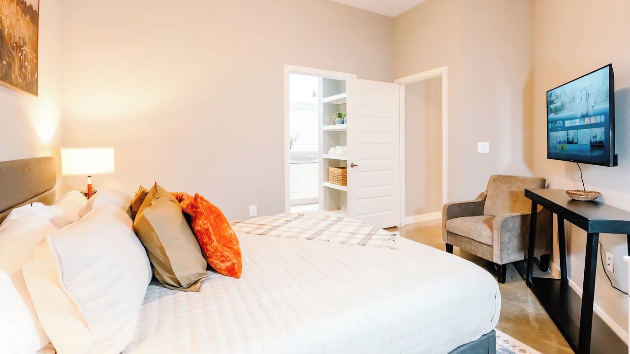 Photo of Bedroom in Tobin Hill