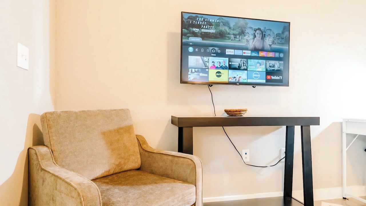Photo of Livingroom in Tobin Hill