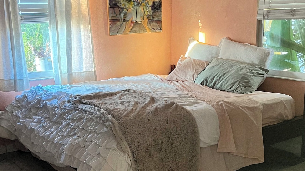 Photo of Bedroom in Gulf Gate Estates